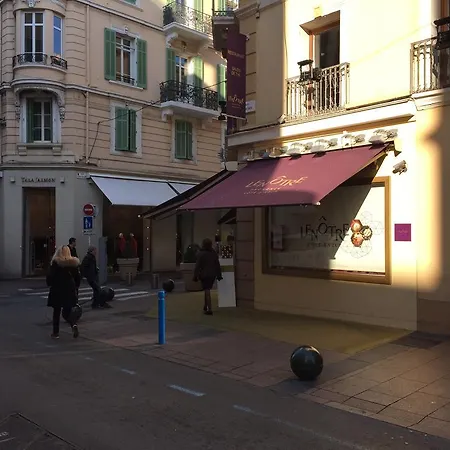 Apartment Gray D' Albion